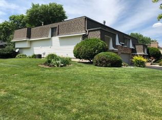 9726 Toledo Rd, Bloomington, MN 55437