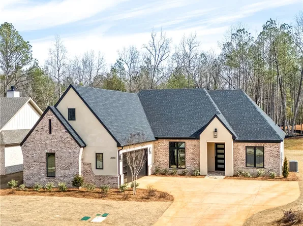 2050 Arrowhead Ave, Opelika, AL 36801