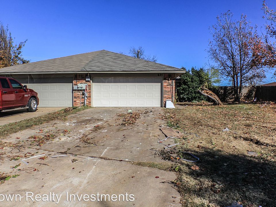 1st image of 601 NW 121st Ter