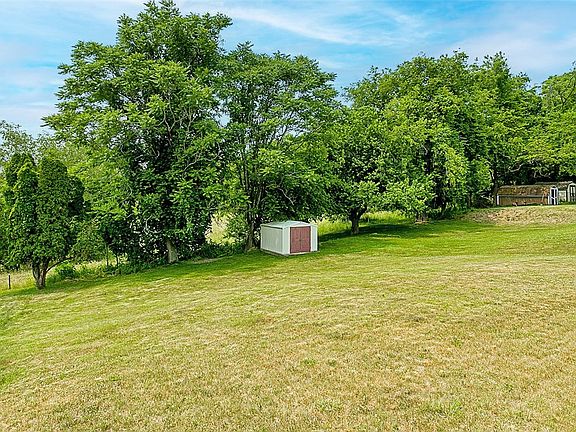 5th image of 1037 McAllister Dr