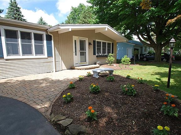 3rd image of 16 Birch Ln