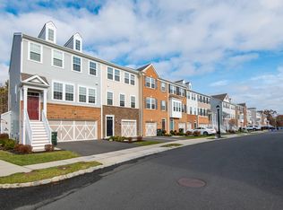 148 Waypoint Dr, Eatontown, NJ 07724