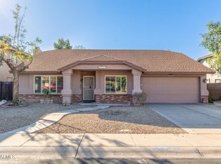 8729 W Tuckey Ln, Glendale, AZ 85305