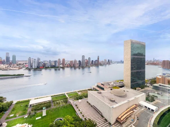 50 United Nations Plaza 28B image 9 of 9