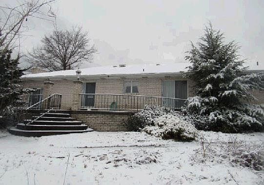 2nd image of 2431 Park Manor Dr