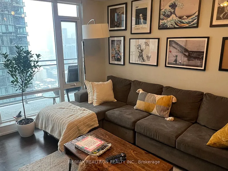 21 Widmer St #2906 — Photo 3