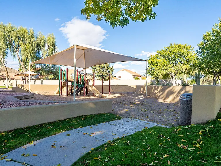 3980 E Graythorn St — Photo 17