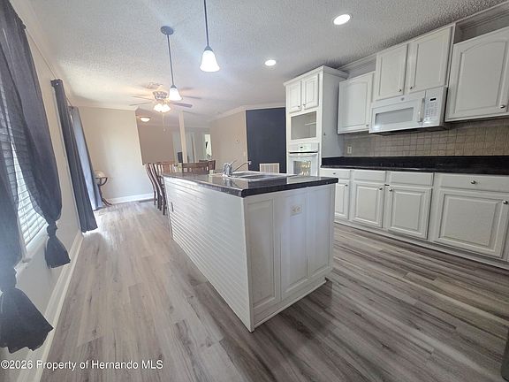 3rd image of 18314 Deason Dr