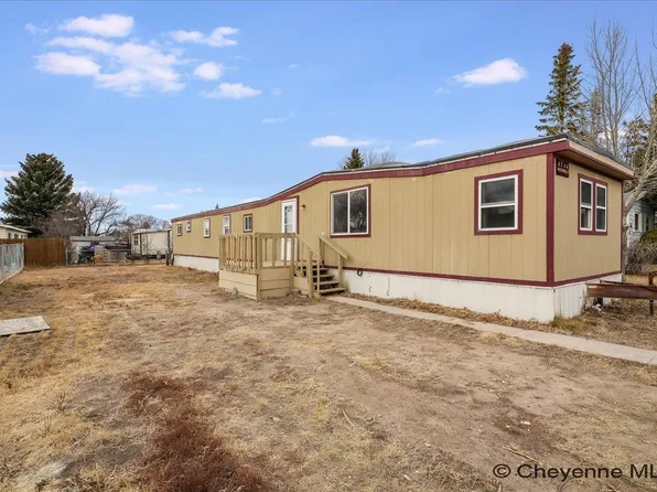 4744 Piccadilly Dr, Cheyenne, WY 82009