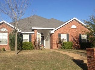 332 Fannin Dr, Hewitt, TX 76643