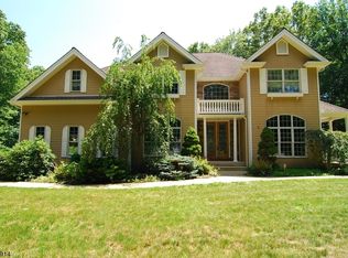 8 Lepont St, Stanhope, NJ 07874