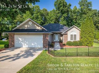 2364 24th Street Ln NE, Hickory, NC 28601