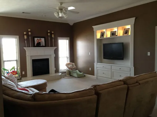 2700 Stone Wood Dr, Conway, AR 72034