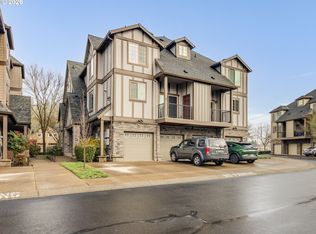 8139 NE Rockne Way, Hillsboro, OR