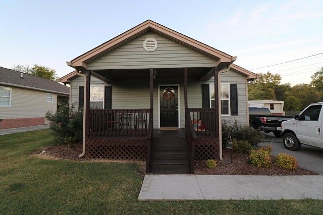 1st image of 115 Lou Ln
