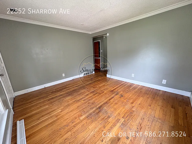 22852 Sharrow Ave — Photo 5