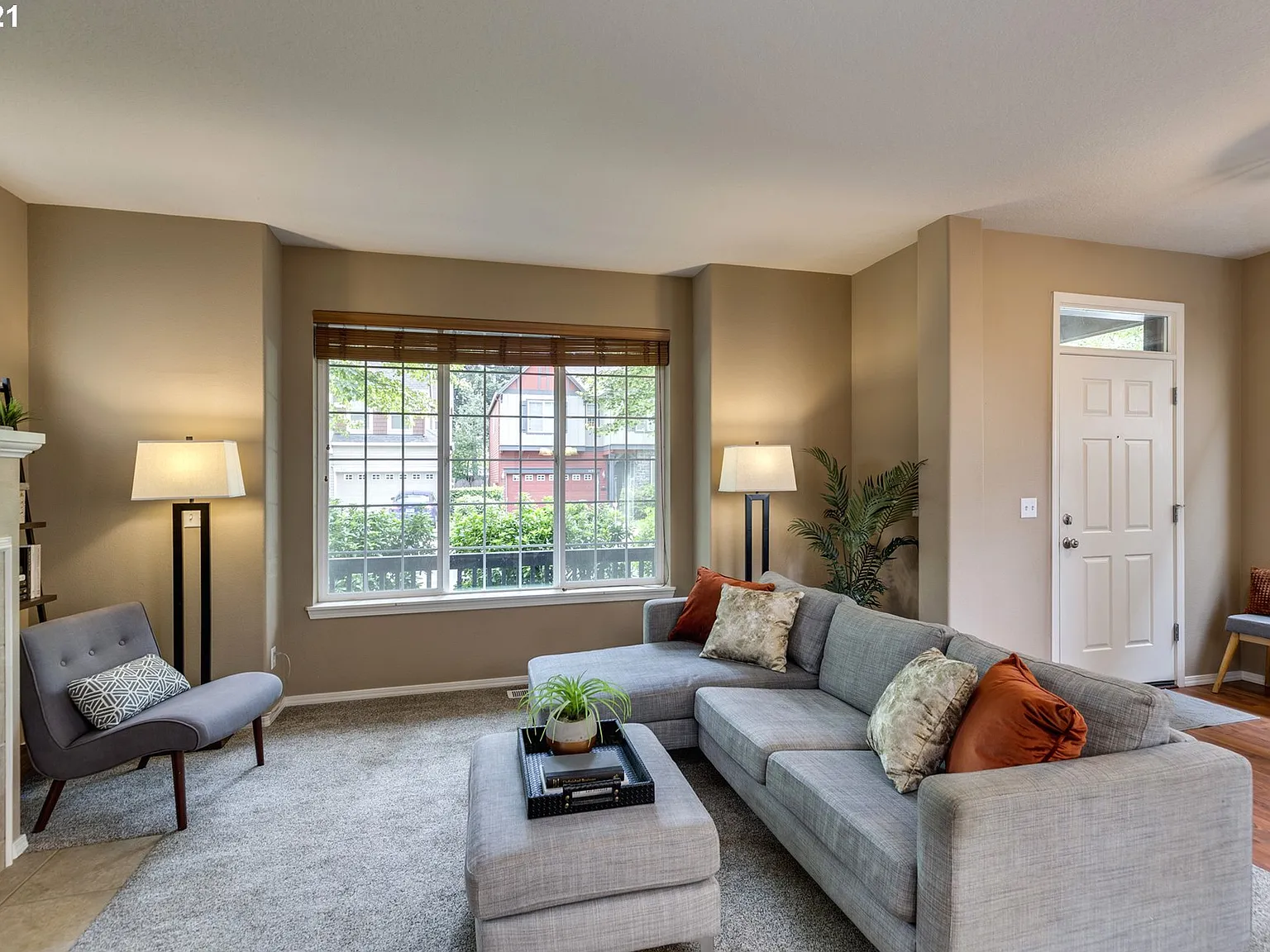 3 bed, 2.5 bath, 1710 sqft, $2,500 — Photo 3