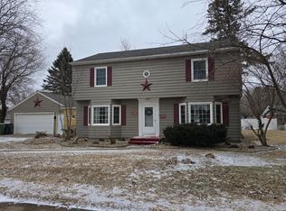 405 Clary St W, Worthington, MN 56187