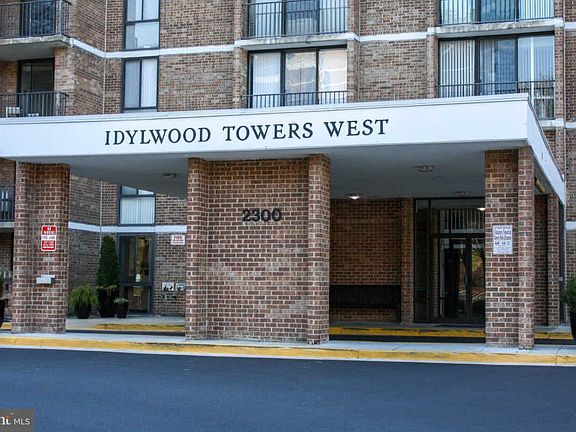 3rd image of 2300 Pimmit Dr APT 117
