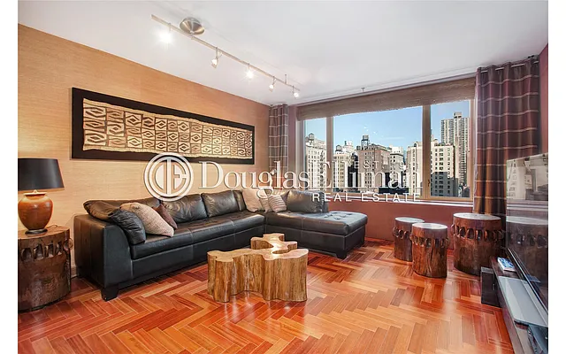 Rented by Douglas Elliman | media 7