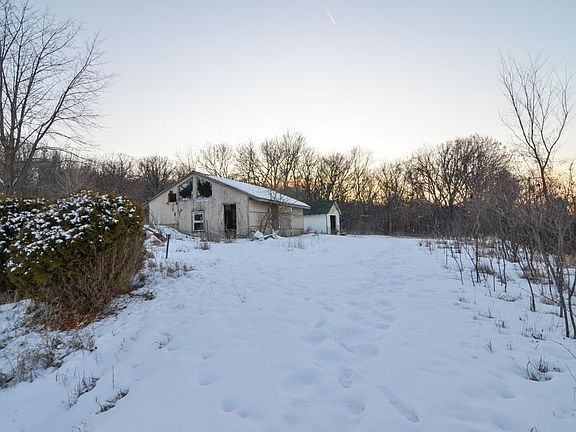 5th image of 5081 Aurora Dr
