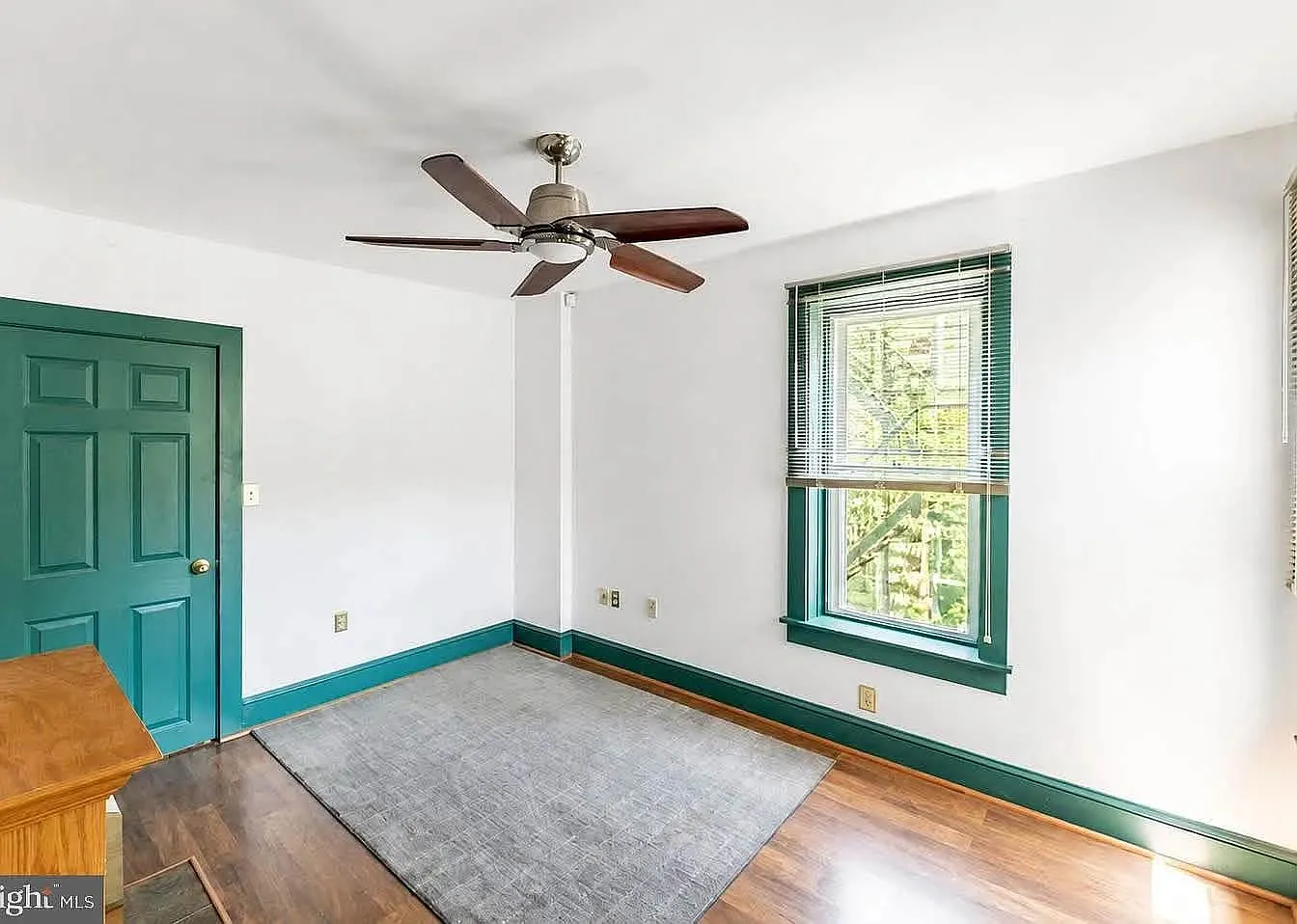 2 bed, 1000 sqft, $1,613 — Photo 1