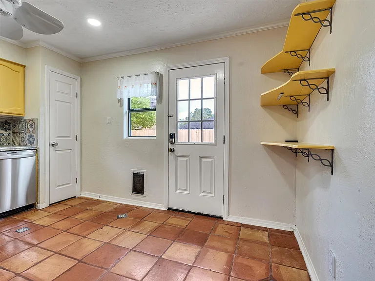 22538 Market Square Ln — Photo 34