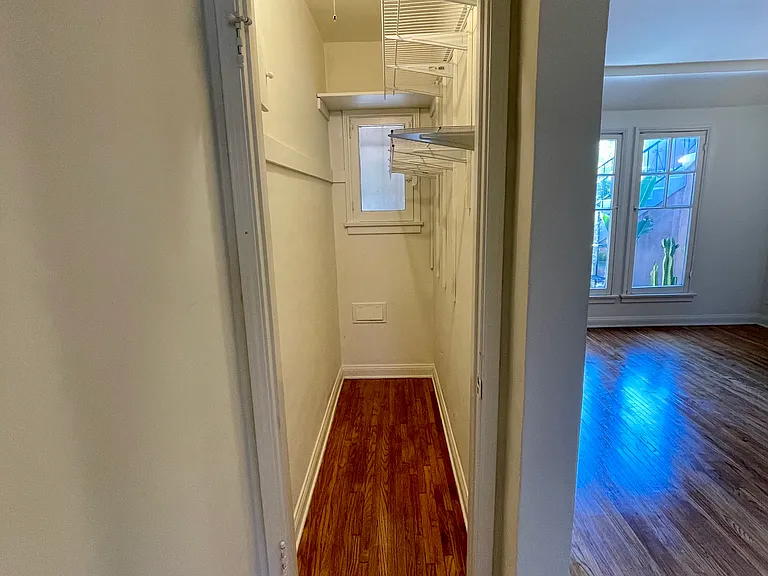 805 N Poinsettia Pl #807-1/5 — Photo 6