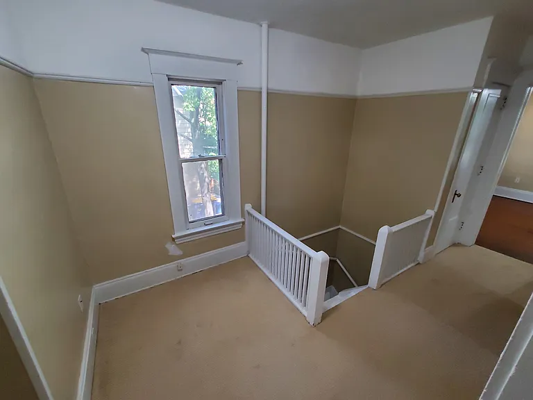 140 College Ave NE #4 — Photo 14