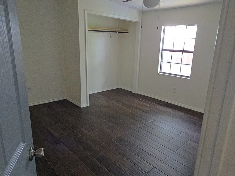 1119 Main Ave — Photo 6