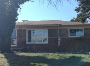 31329 Summer Ln W, Fraser, MI 48026