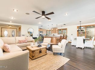 296 Kanan Rd, Oak Park, CA 91377