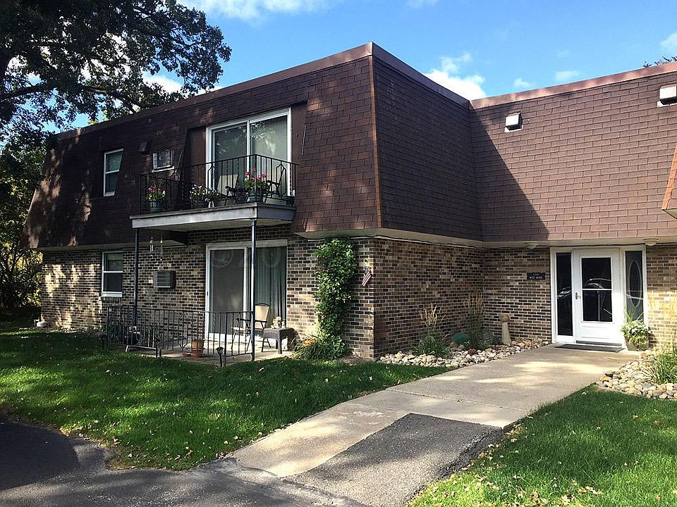 1st image of 530 6th Ave W APT 1
