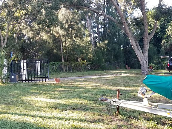 FRONT YARD NEAR ENTRANCE