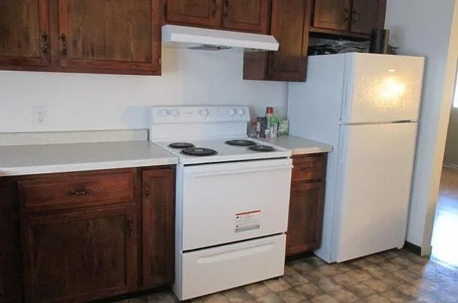 2 bed, 1000 sqft, $995 — Photo 1
