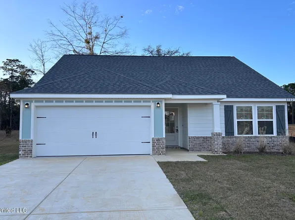 85023 Pohaku Dr, Diamondhead, MS 39525