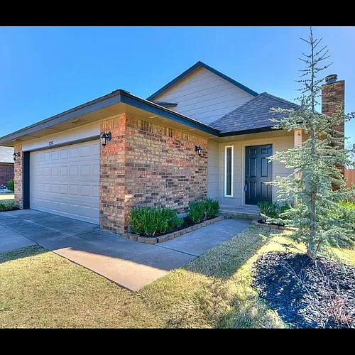 1216 SW 100th Ter Photo 1