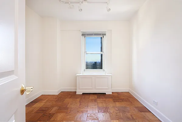 Rented by Compass | media 8