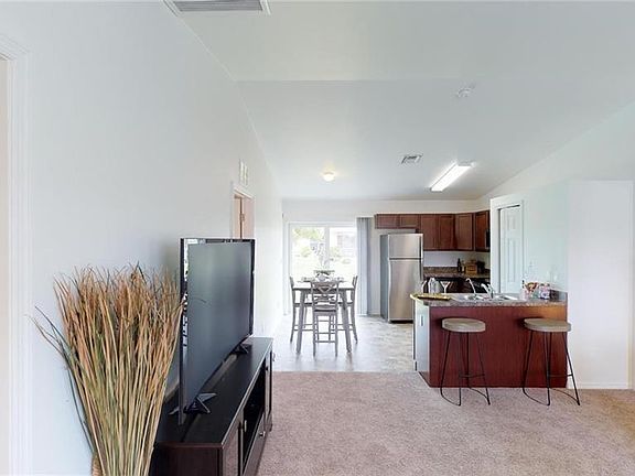 3rd image of 209 NE 23rd Ter