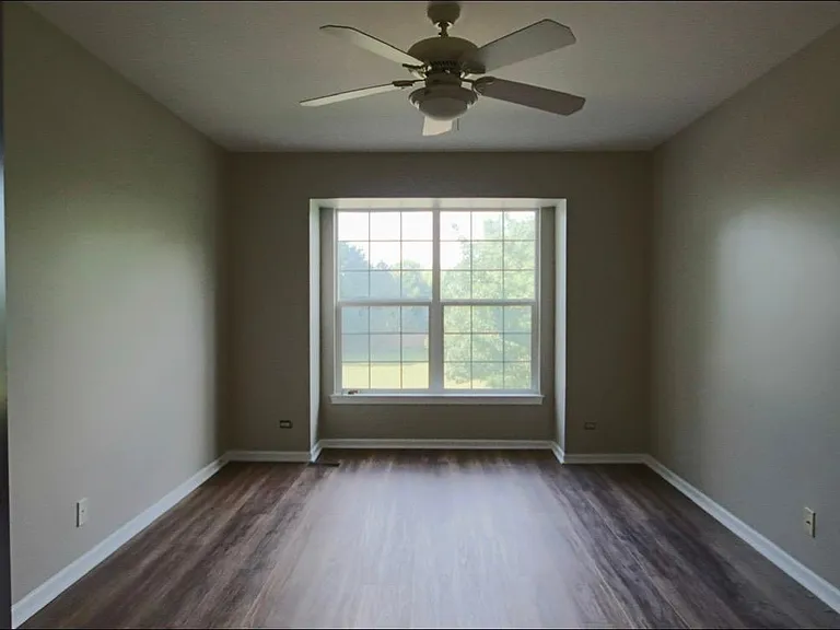 531 Primrose Ln — Photo 8
