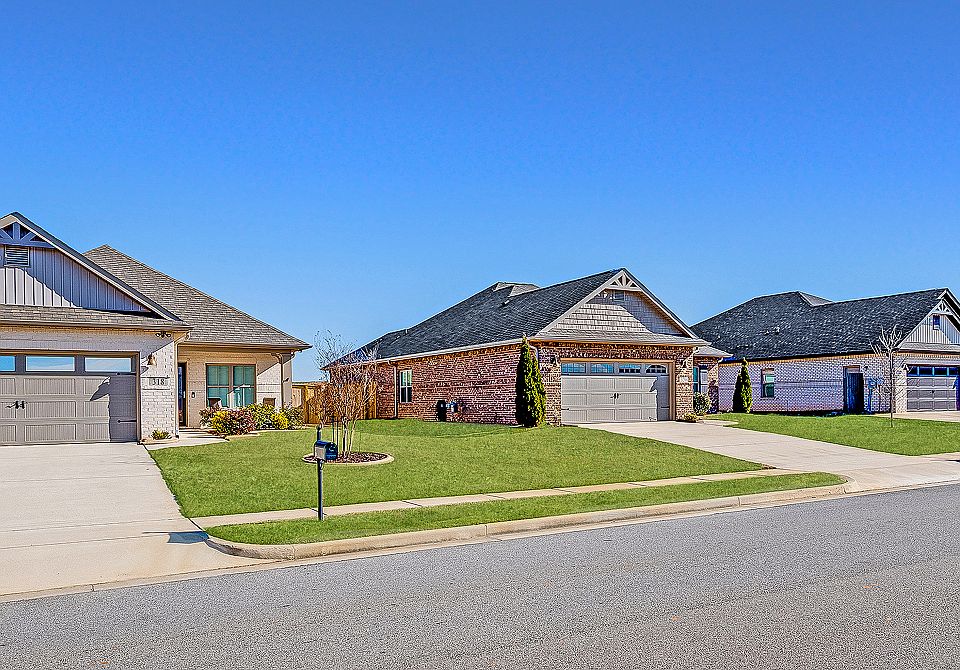 Retreat Streetscape