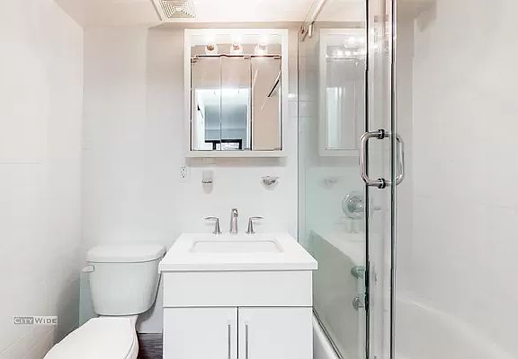 3rd image of 405 E 56th St APT 4M