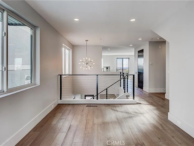 716 N Juanita Ave #A — Photo 25