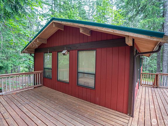 3rd image of 321 N Wynoochee Drive