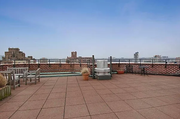 Rented by Town Residential | media 15