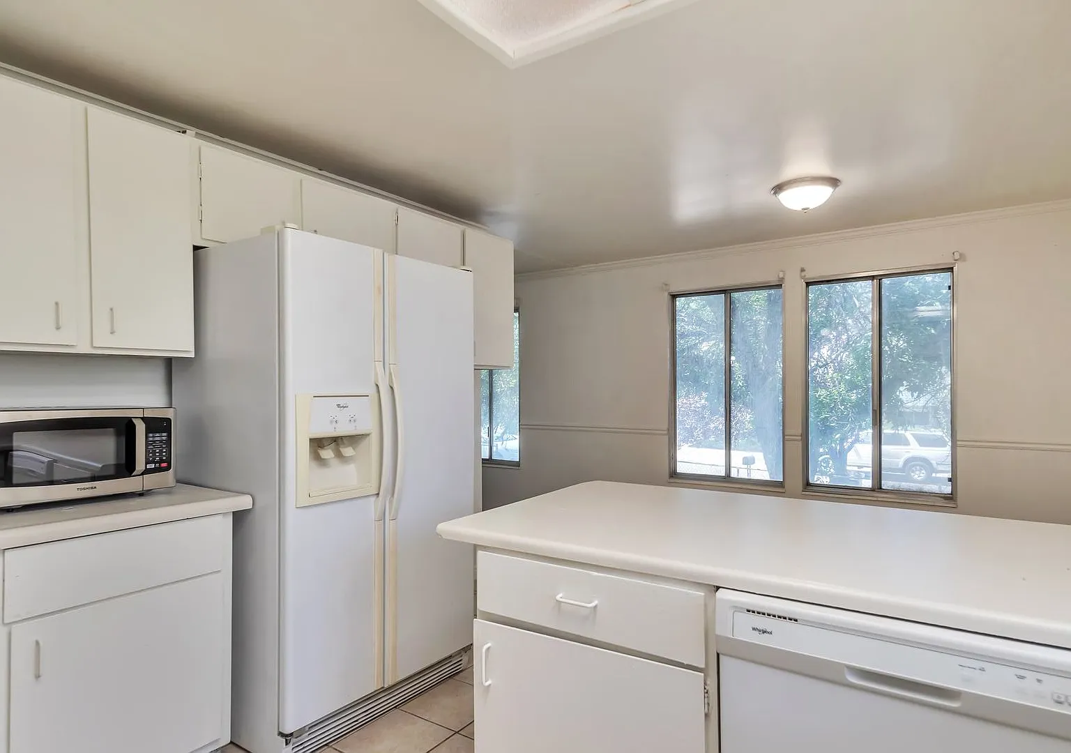 Recently Updated! 4 Beds, 2 Car, Big Yard — Photo 4