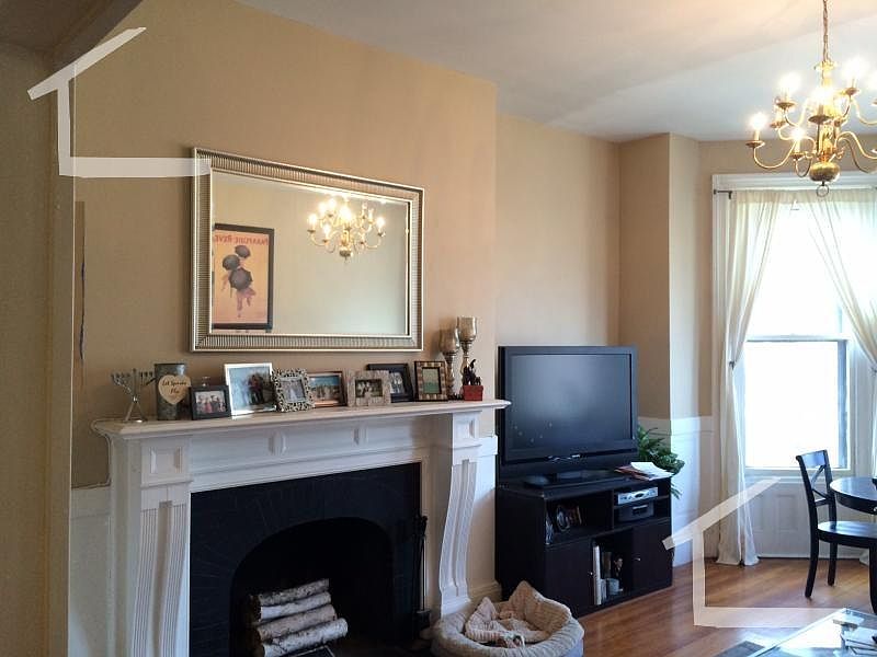 2nd image of 206 Commonwealth Ave APT 02