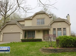 3117 Carriage Hill Rd, Island Lake, IL 60042