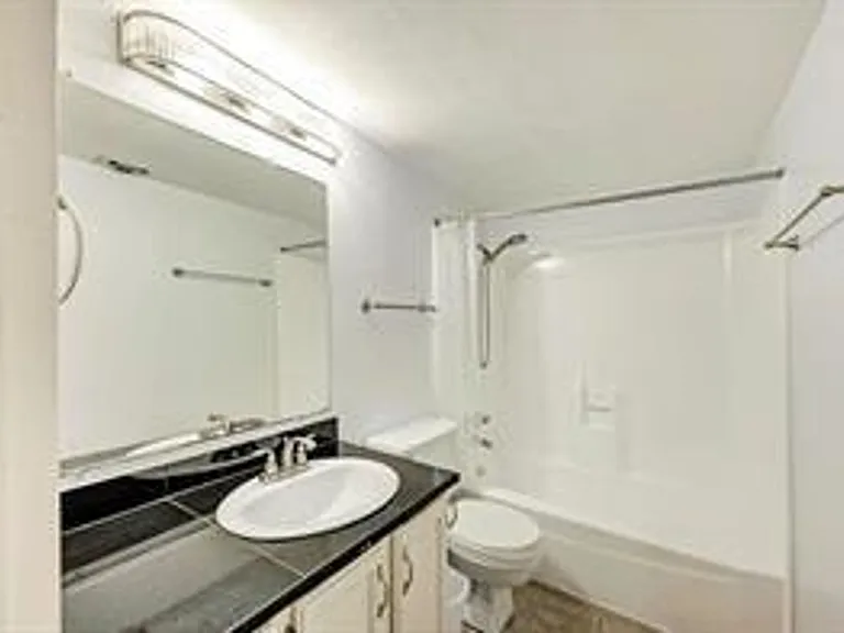1000 W 26th St #113 — Photo 13