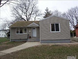 5th image of 251 Wright St